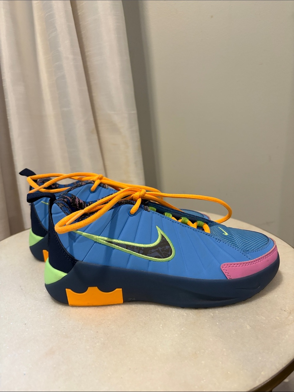Nike LeBron Witness 9 Kids sneakers